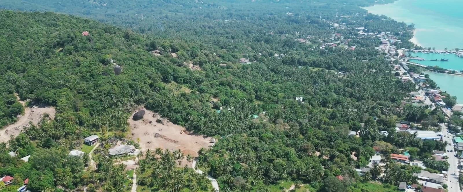 Jungle Rock Bar and Land Plot