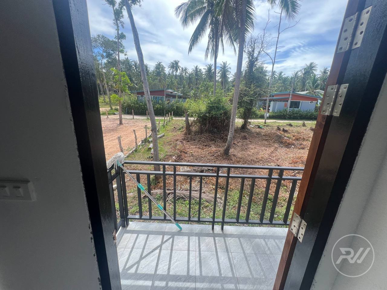 Investment Deal: 3 One-Bedroom Homes with 700 m² of Extra Land (RW-0620) — photo 6