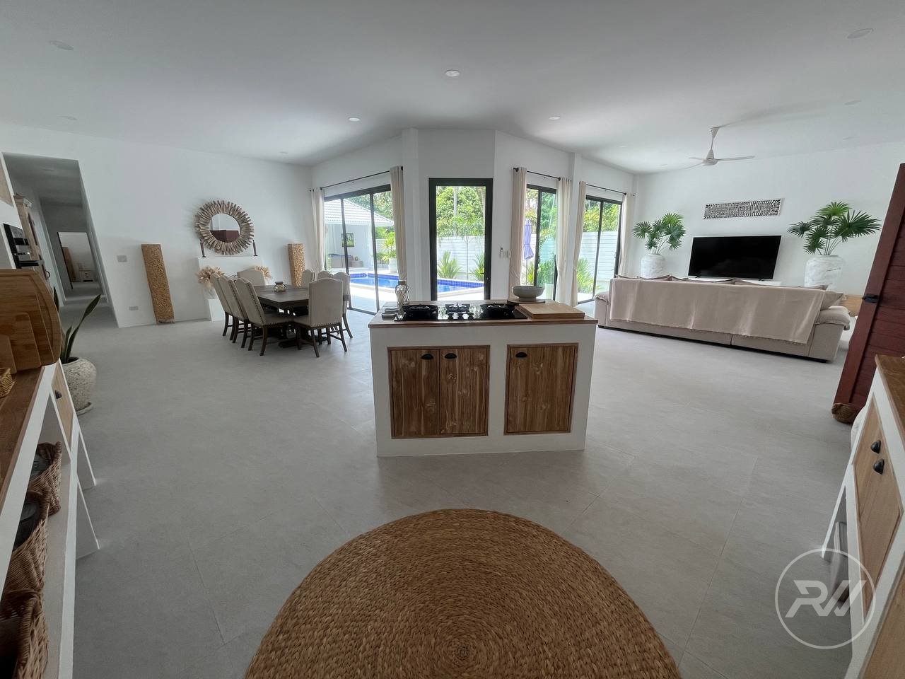 Stylish 3-Bedroom Villa in the Heart of the Island (RW-0621) — photo 8