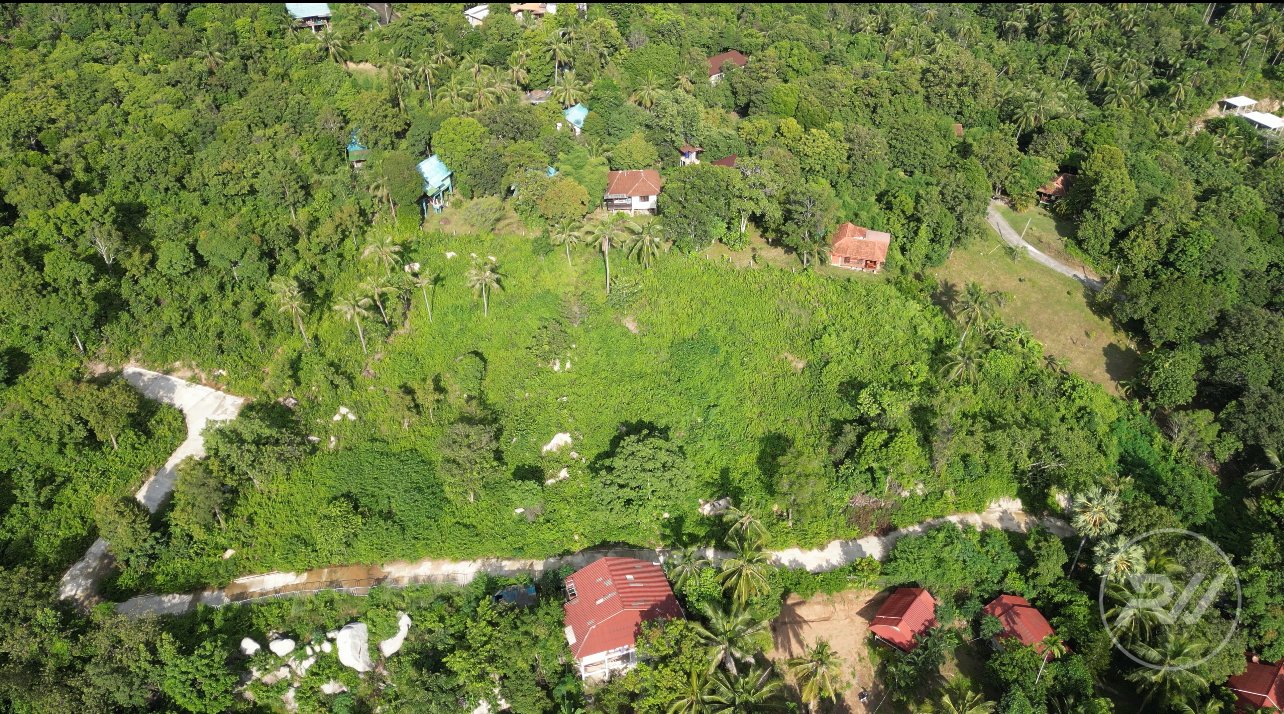 Land plot in Srithanu