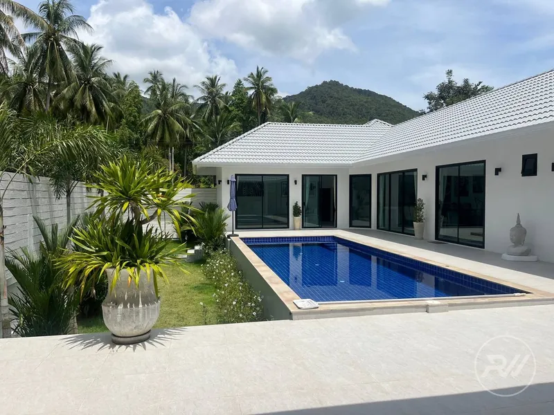 Stylish 3-Bedroom Villa in the Heart of the Island (RW-0621) — photo 2