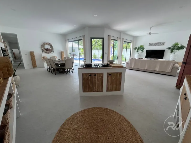 Stylish 3-Bedroom Villa in the Heart of the Island (RW-0621) — photo 8