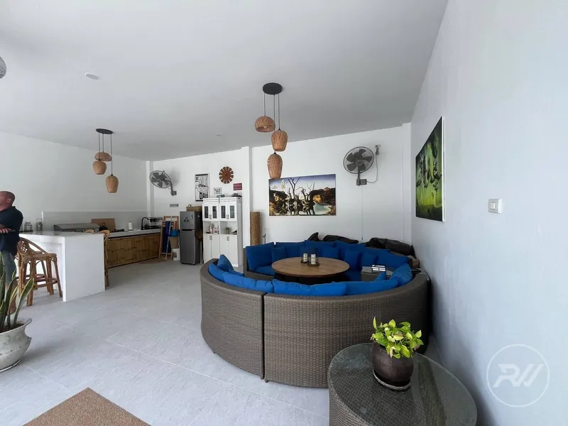 Stylish 3-Bedroom Villa in the Heart of the Island (RW-0621) — photo 9