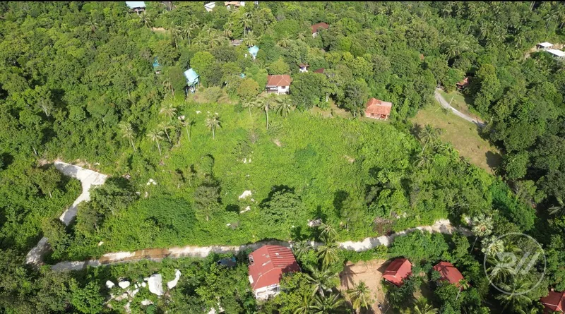 Land plot in Srithanu